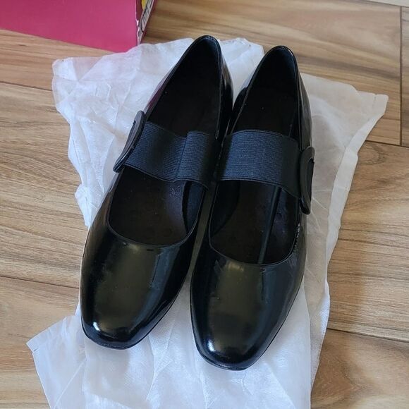 🆕️ Vaneli Fakir Patent Leather Buckle Square Toe Mini Wedge Flats in Black - Picture 1 of 13